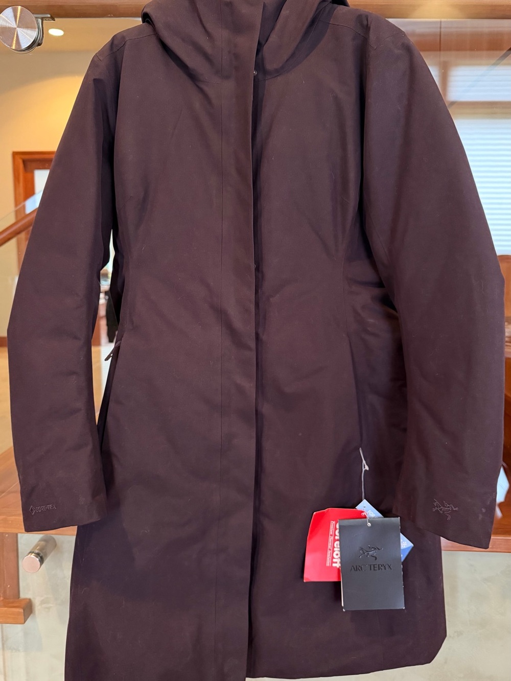 Arc'teryx Patera Parka Women's. Color: Dimma Size: Medium